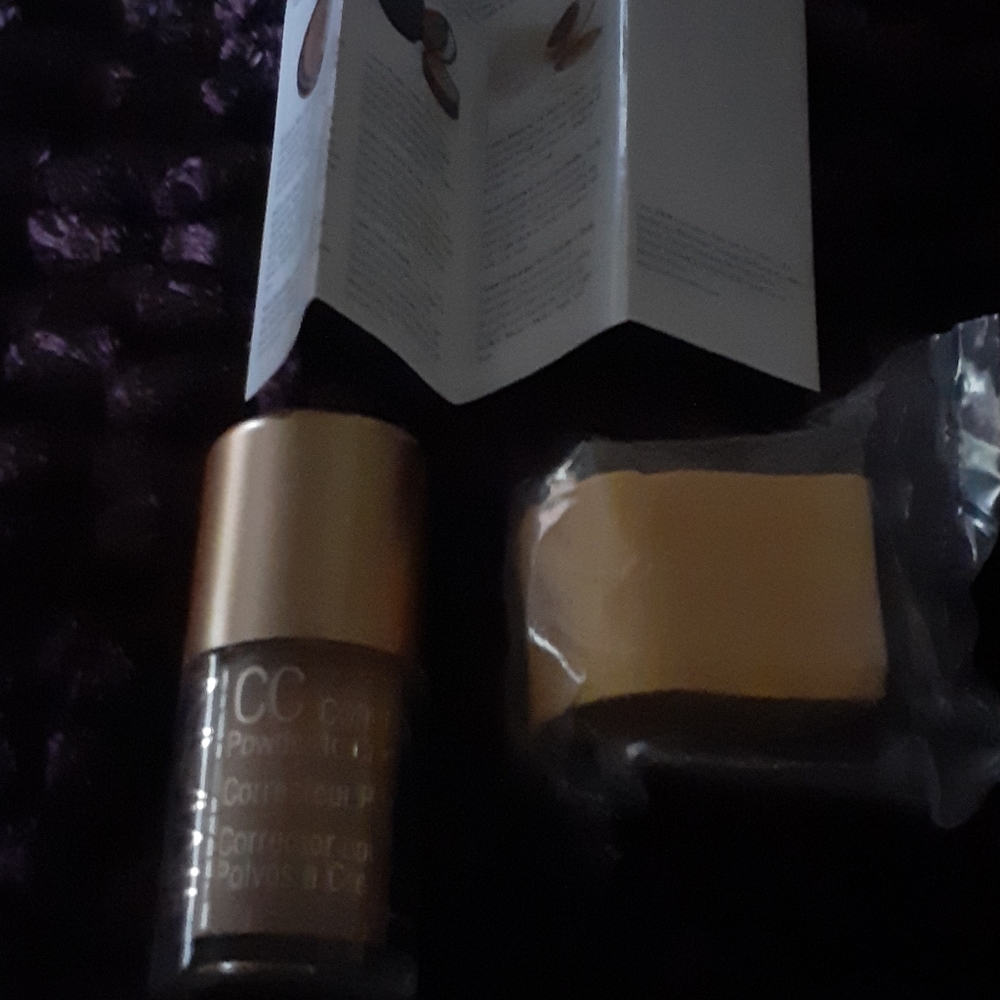 Makeup - Picture 4 of 5